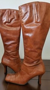 Size 8 knee high bpots